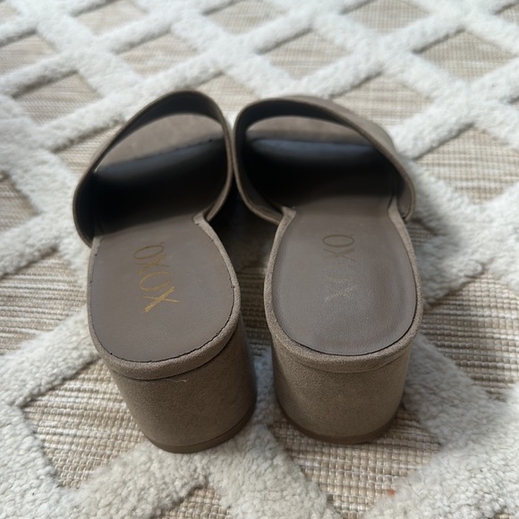 Block Heel - Picture 7 of 8